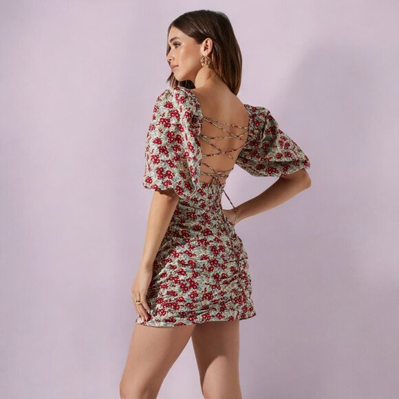 NWT ASTR Verina Dress Red Multi Floral - Picture 3 of 7